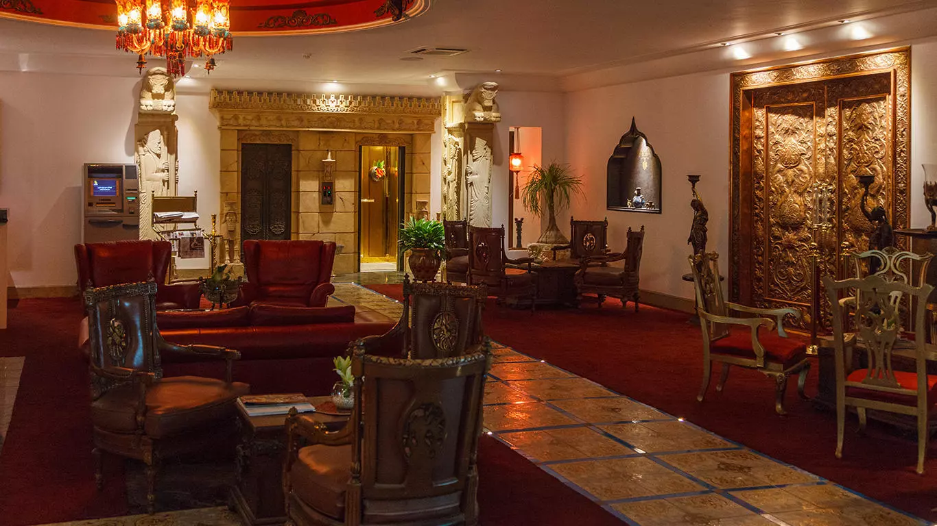 Taj Mahal Hotel