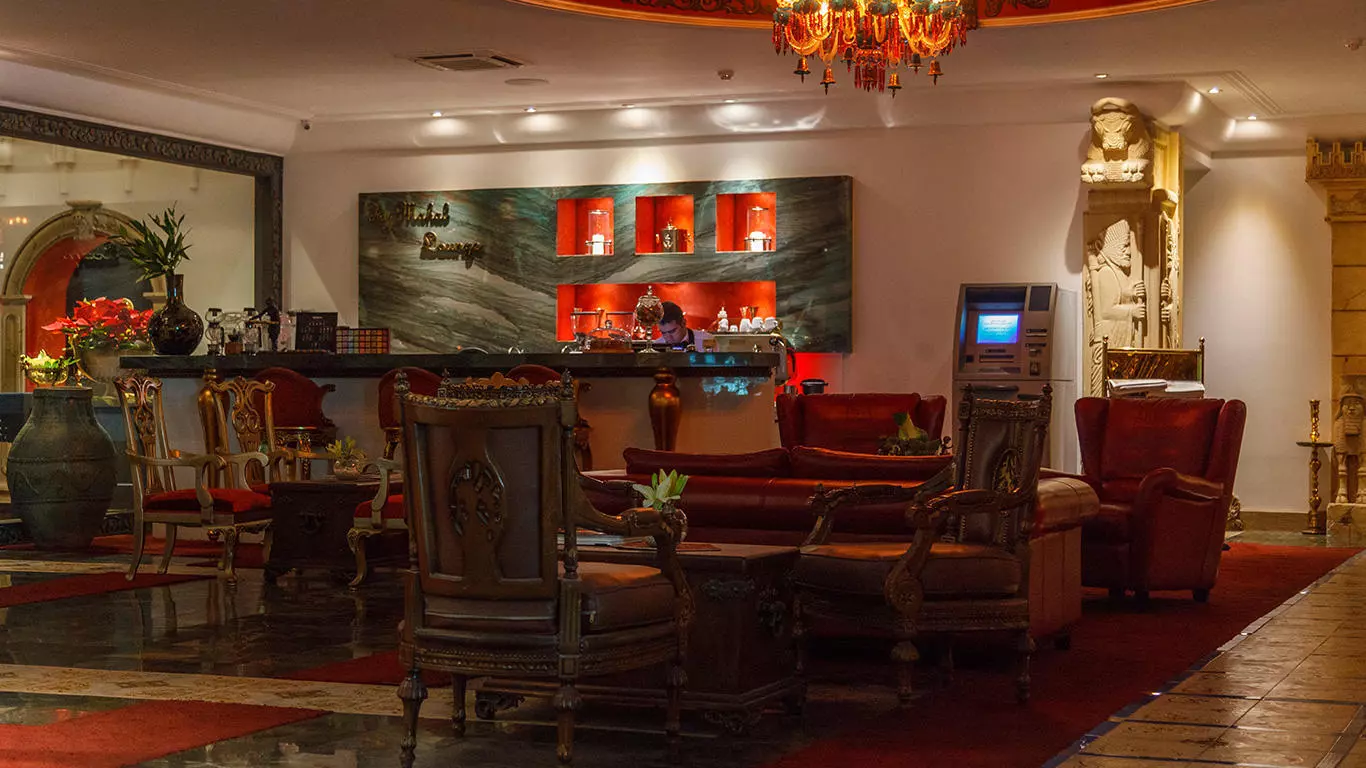 Taj Mahal Hotel