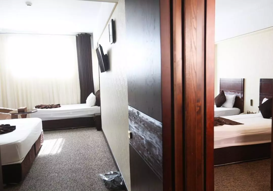 Javaher Shargh Hotel