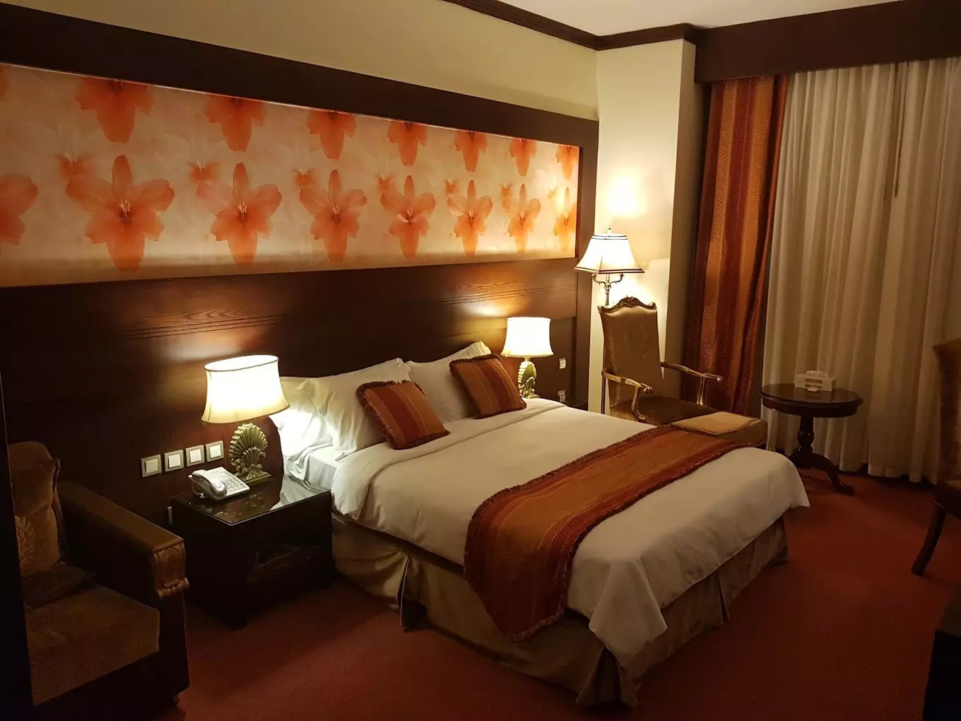 Darvishi Royal Hotel