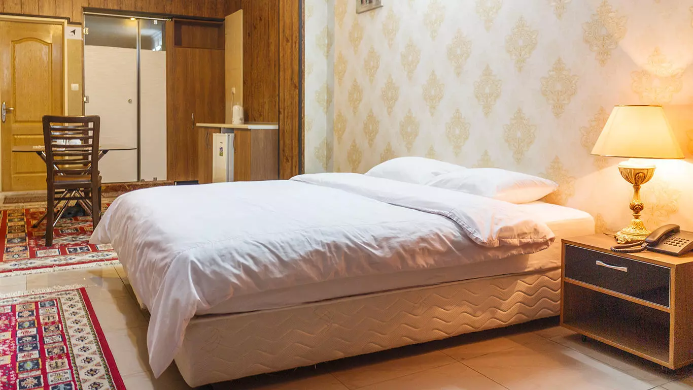 Zendehrod Hotel