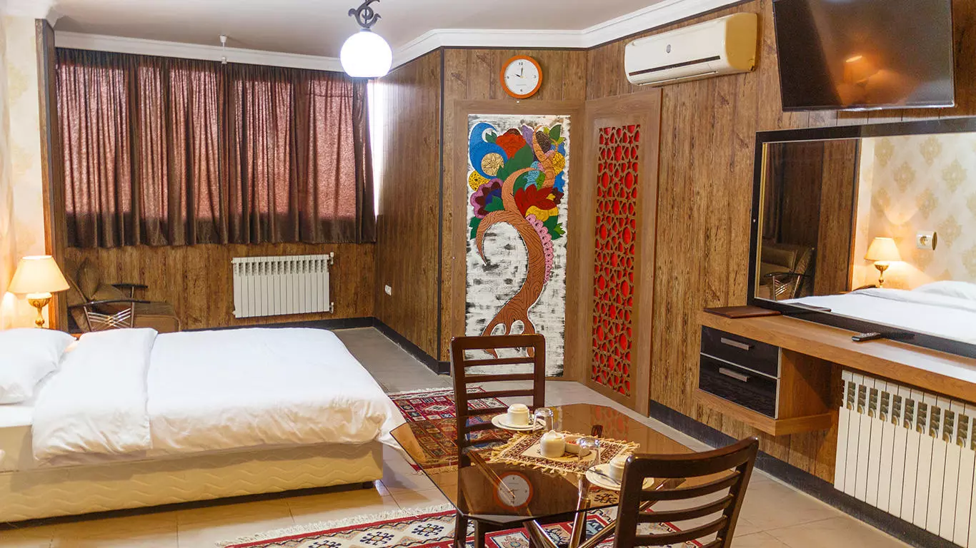 Zendehrod Hotel