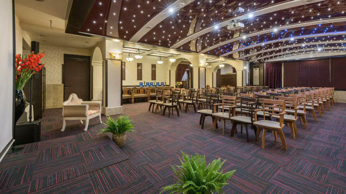 Sheykh Bahaei Hotel