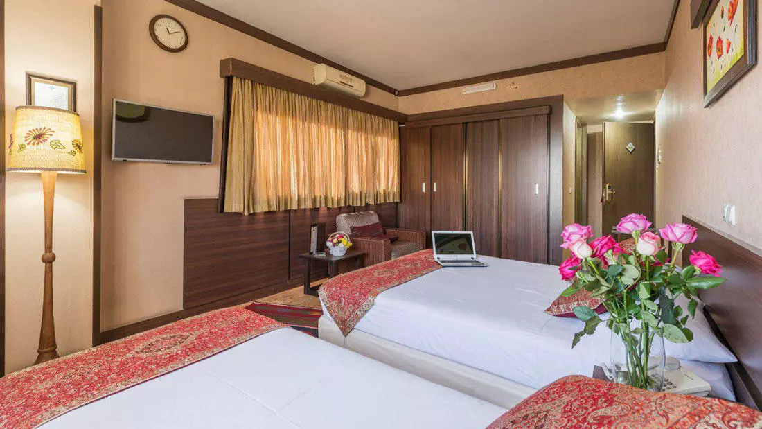 Sheykh Bahaei Hotel