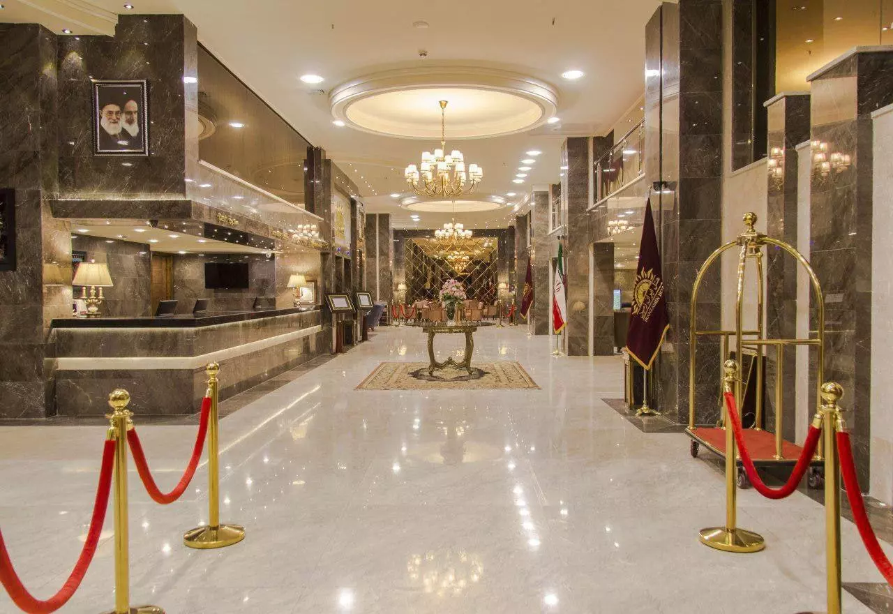 Iran Zamin Hotel