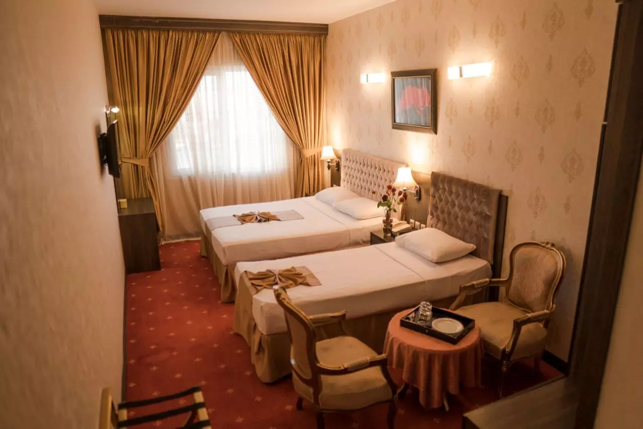 Kiana Hotel