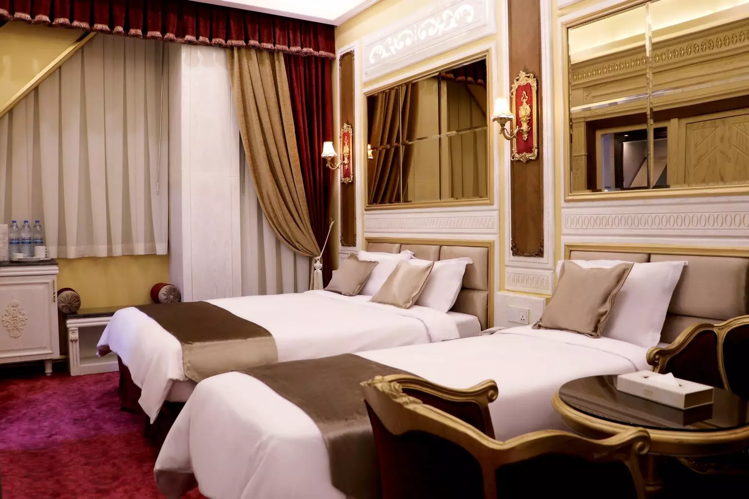 Rose Darvishi Hotel