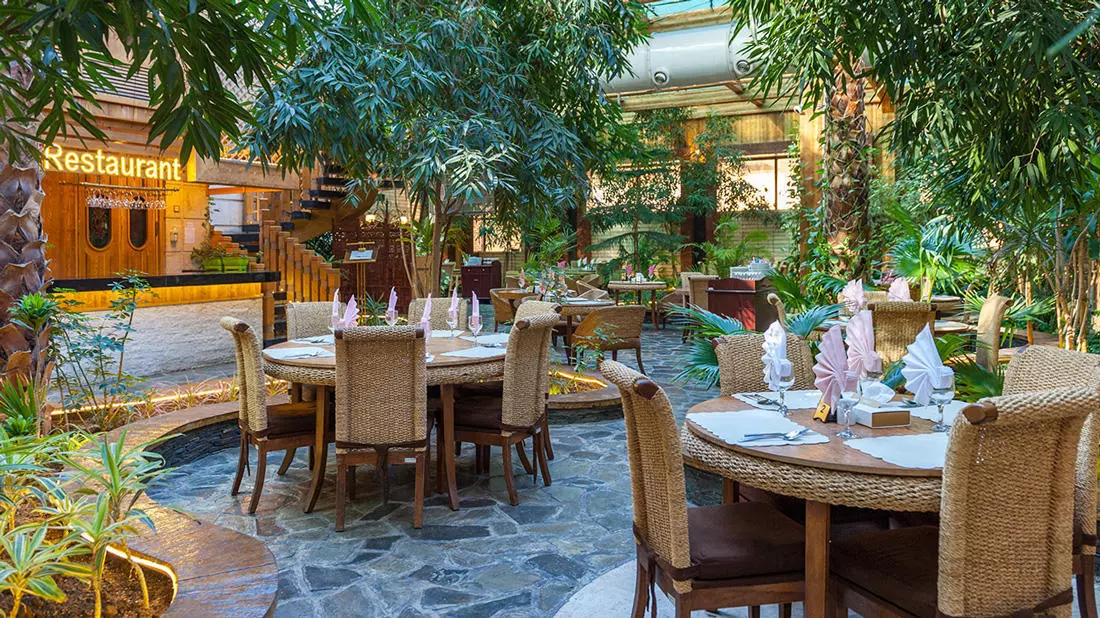 Darvishi Royal Hotel