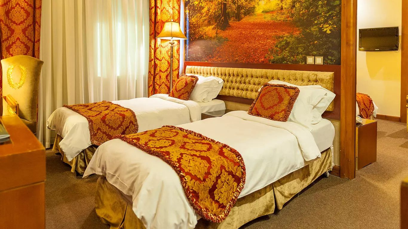 Darvishi Royal Hotel