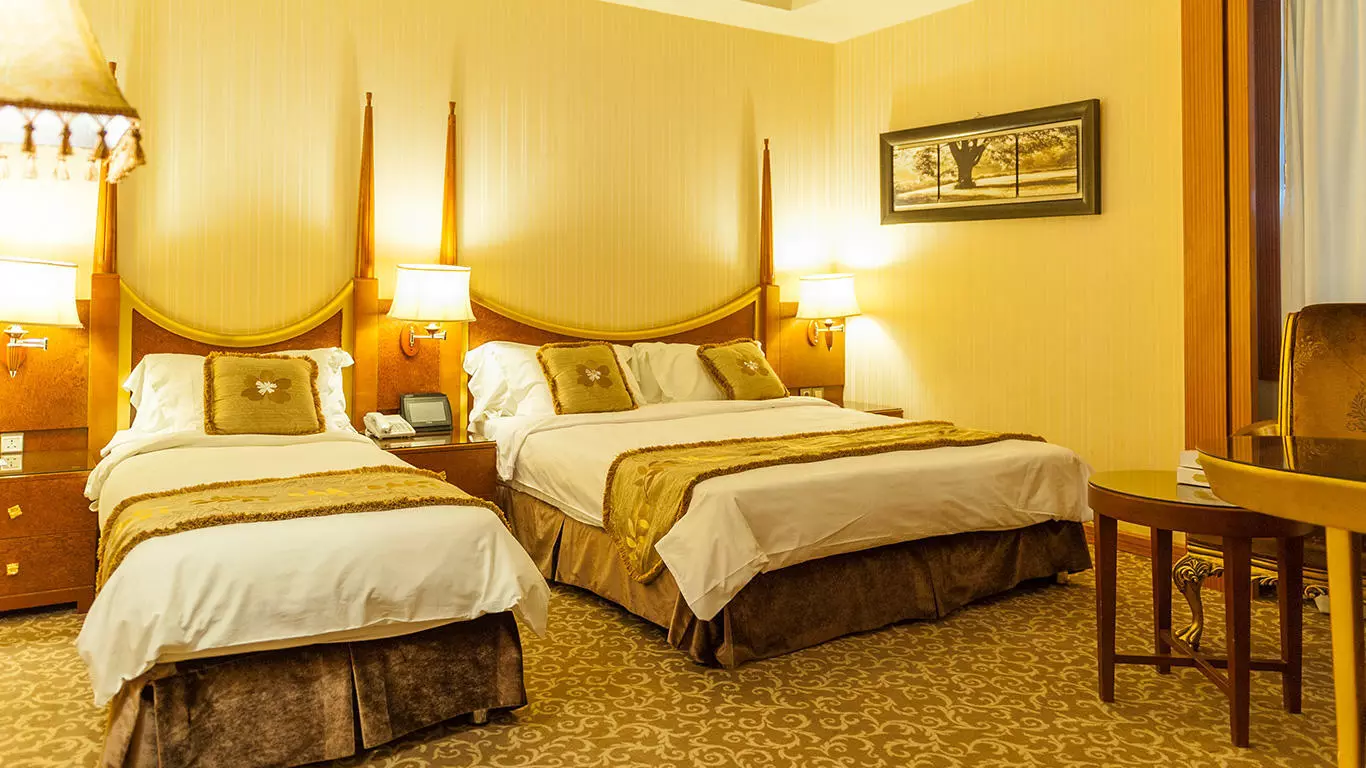 Darvishi Royal Hotel