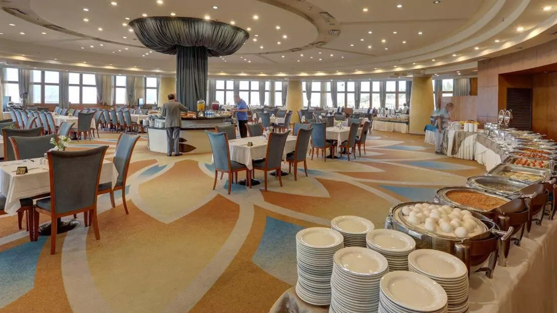 Shiraz Grand Hotel