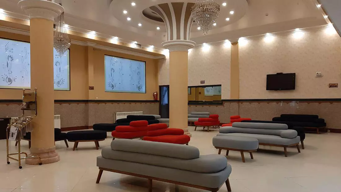 Paniz Hotel
