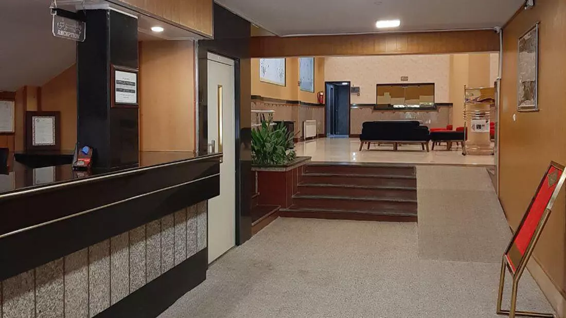 Paniz Hotel