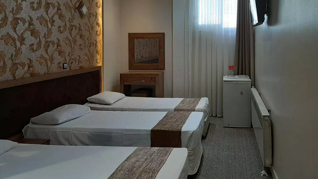 Paniz Hotel