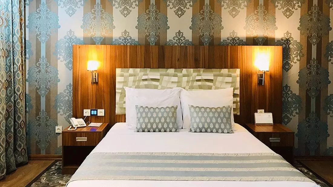 Parsian Hotel