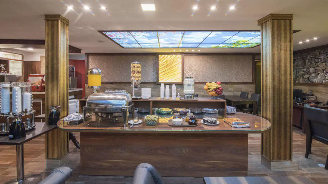 Morvarid Hotel