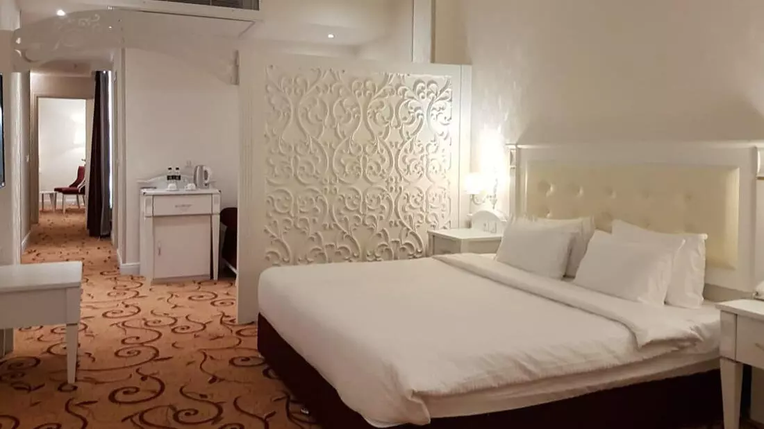 Persian Plaza Hotel
