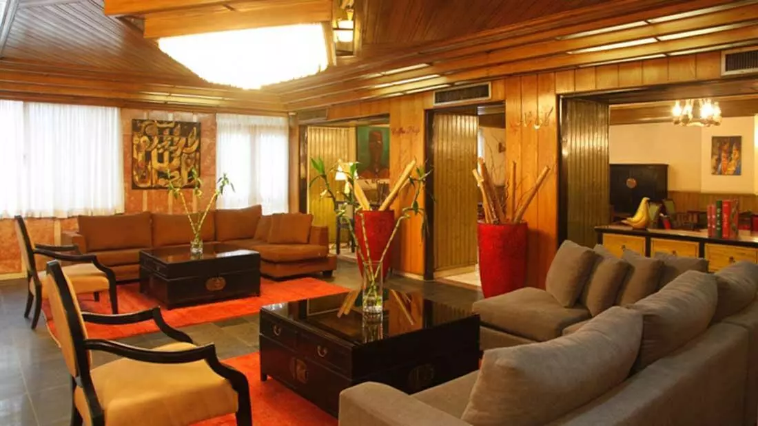 Alborz Hotel