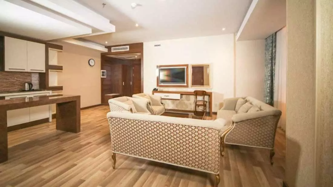 Tabarok Hotel