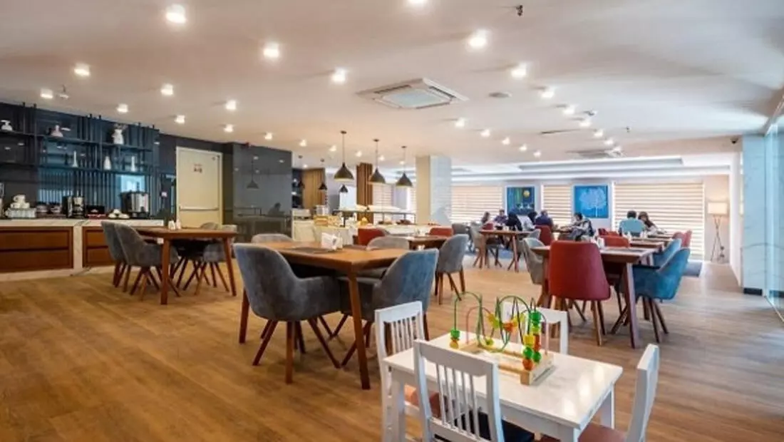 Avina Hotel