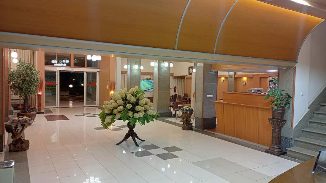 Aftabe Shargh Hotel