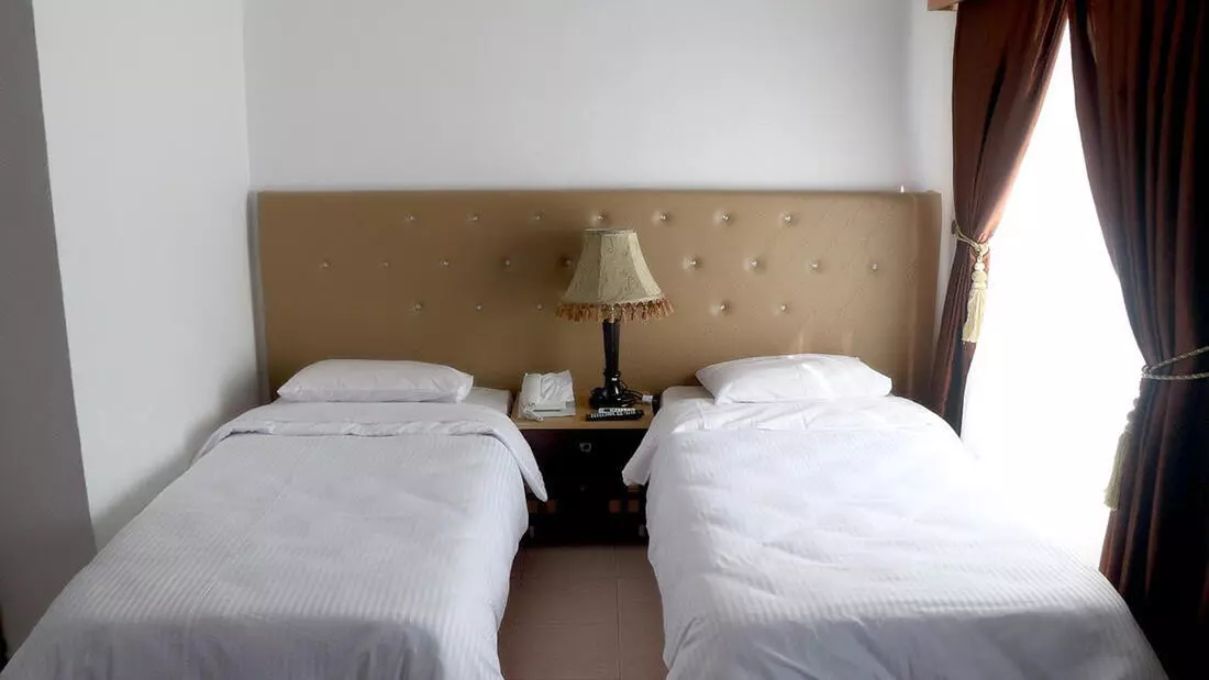 Aftabe Shargh Hotel