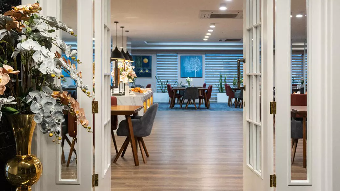 Avina Hotel