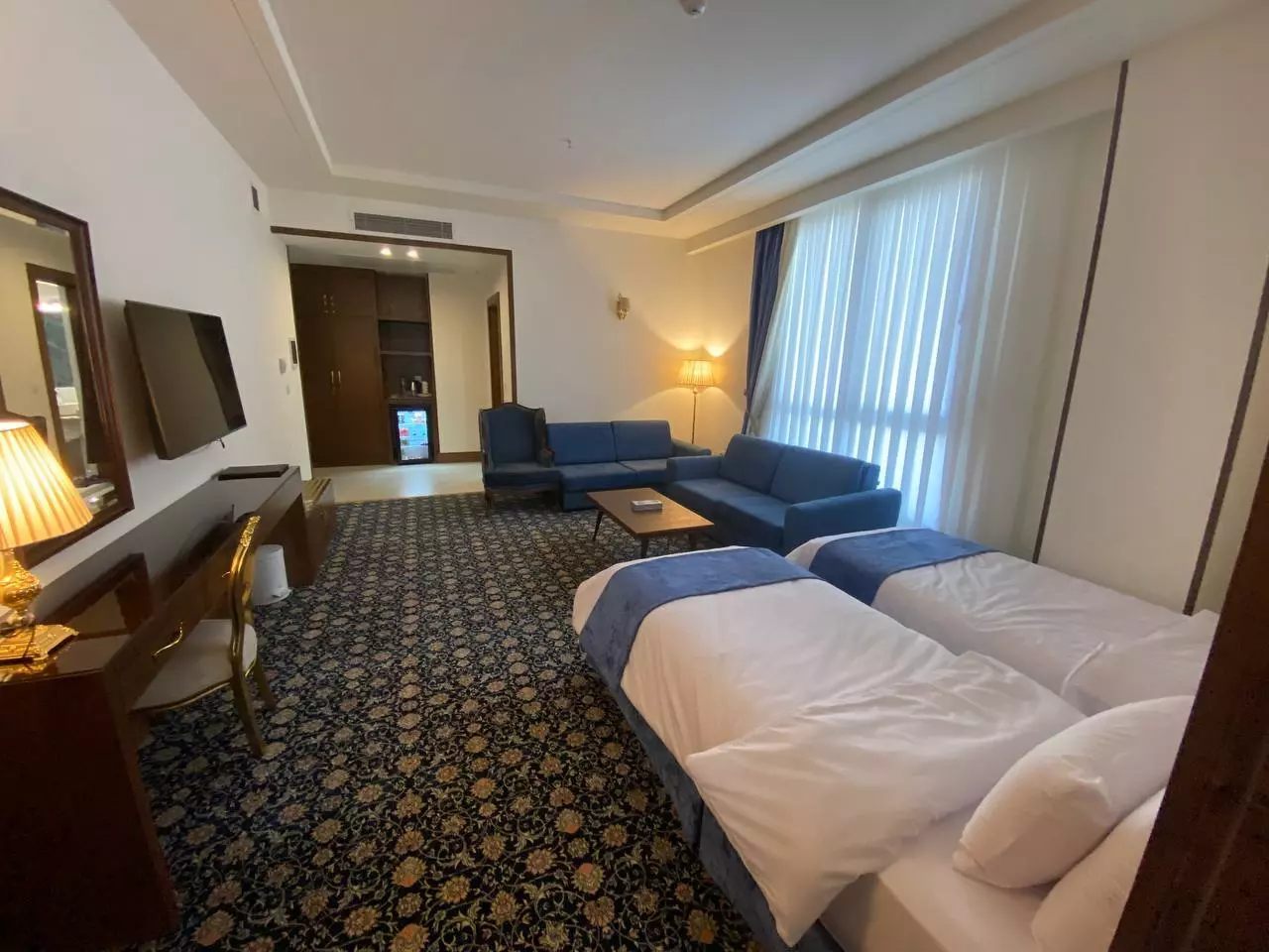 Shokooh sharestan Hotel