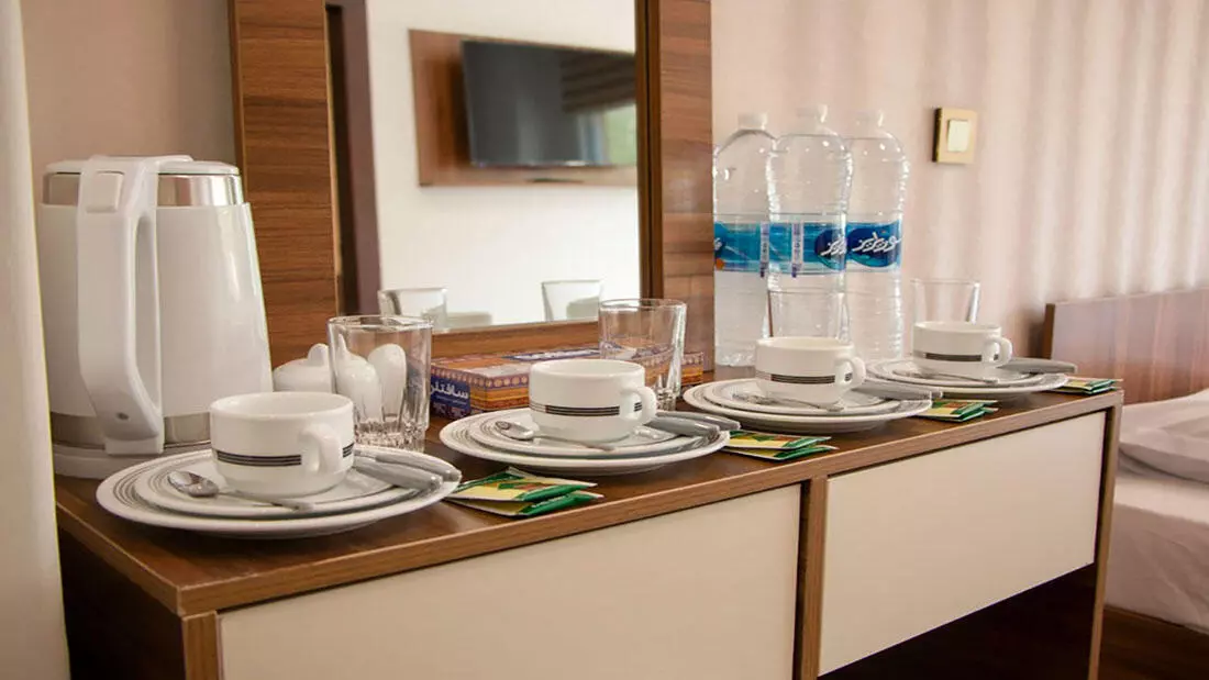 Almas Zafaranieh Hotel