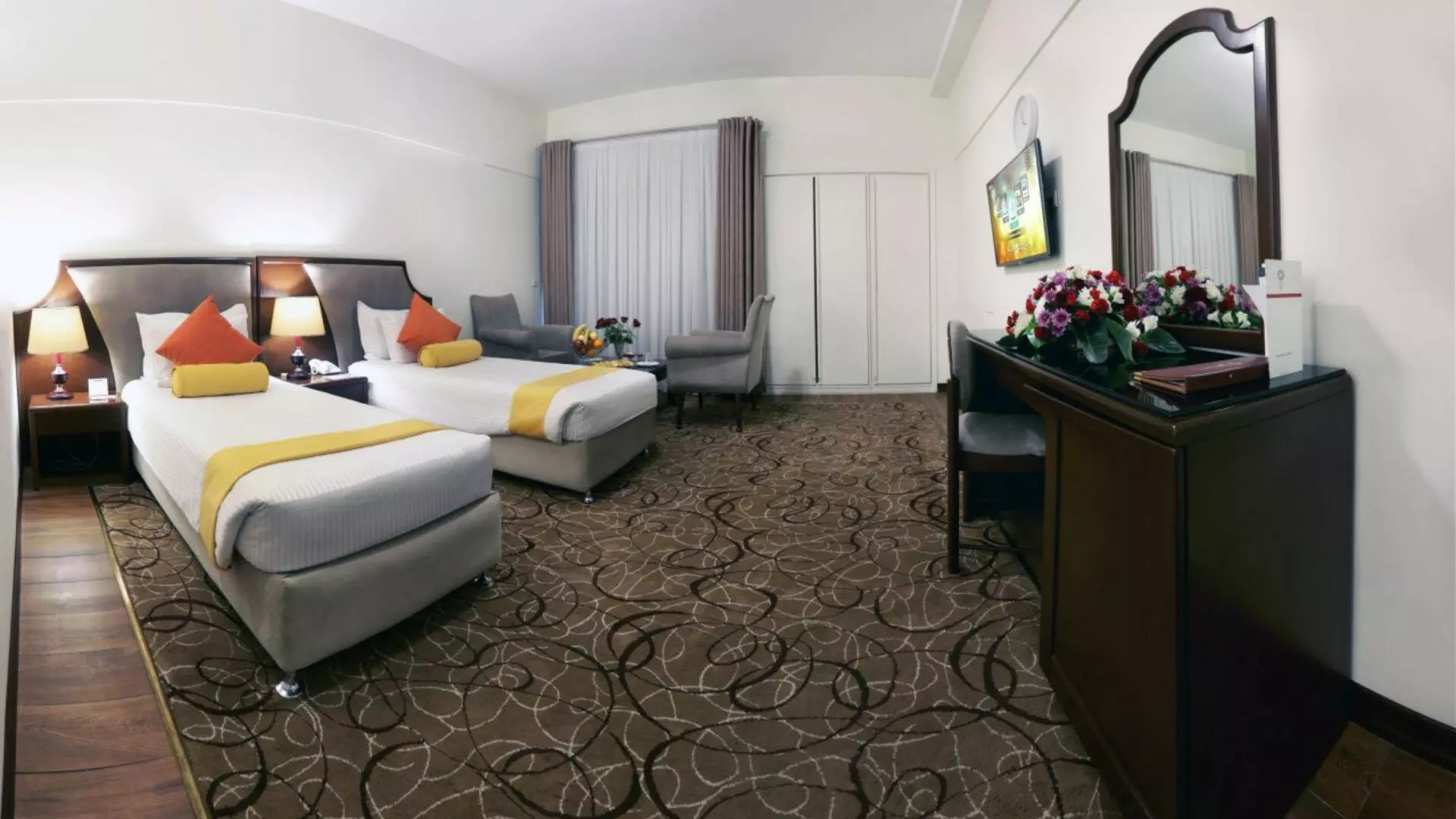 Pardisan Hotel