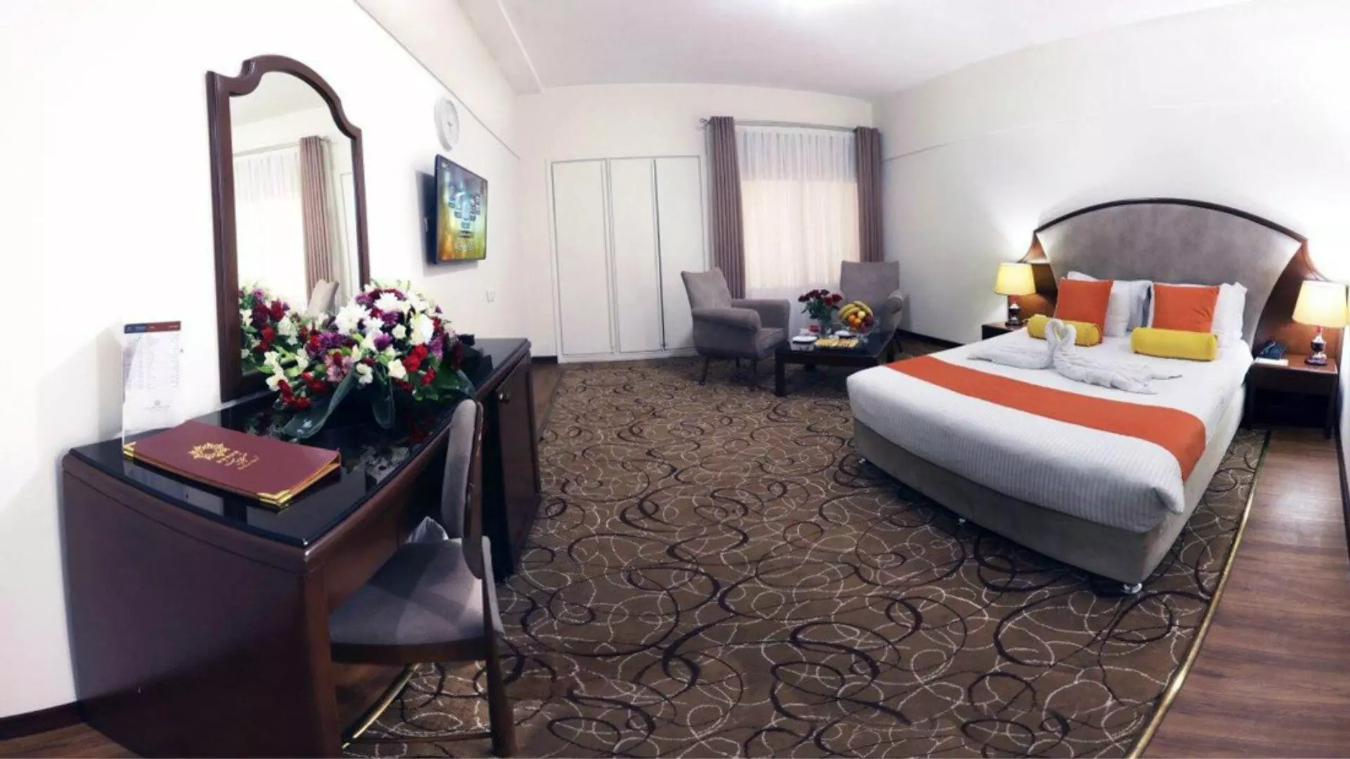 Pardisan Hotel