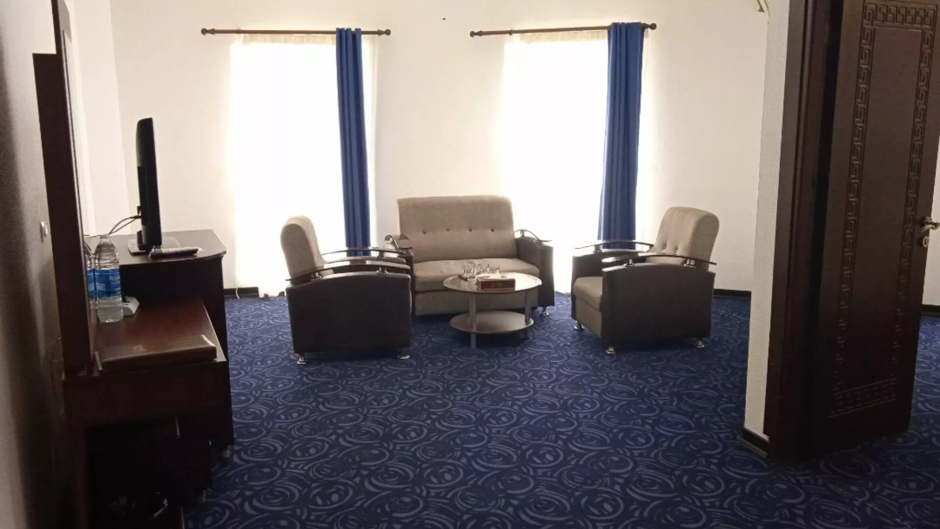 Gambron Hotel