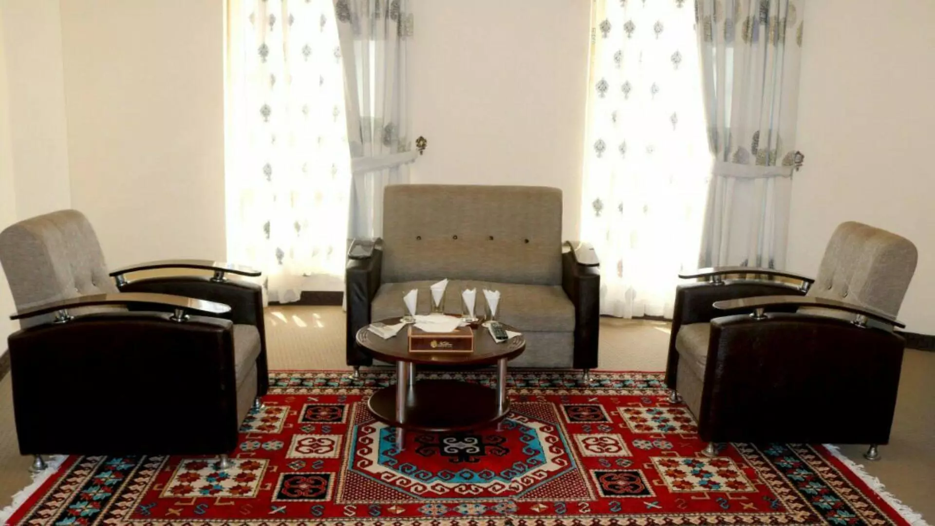 Gambron Hotel