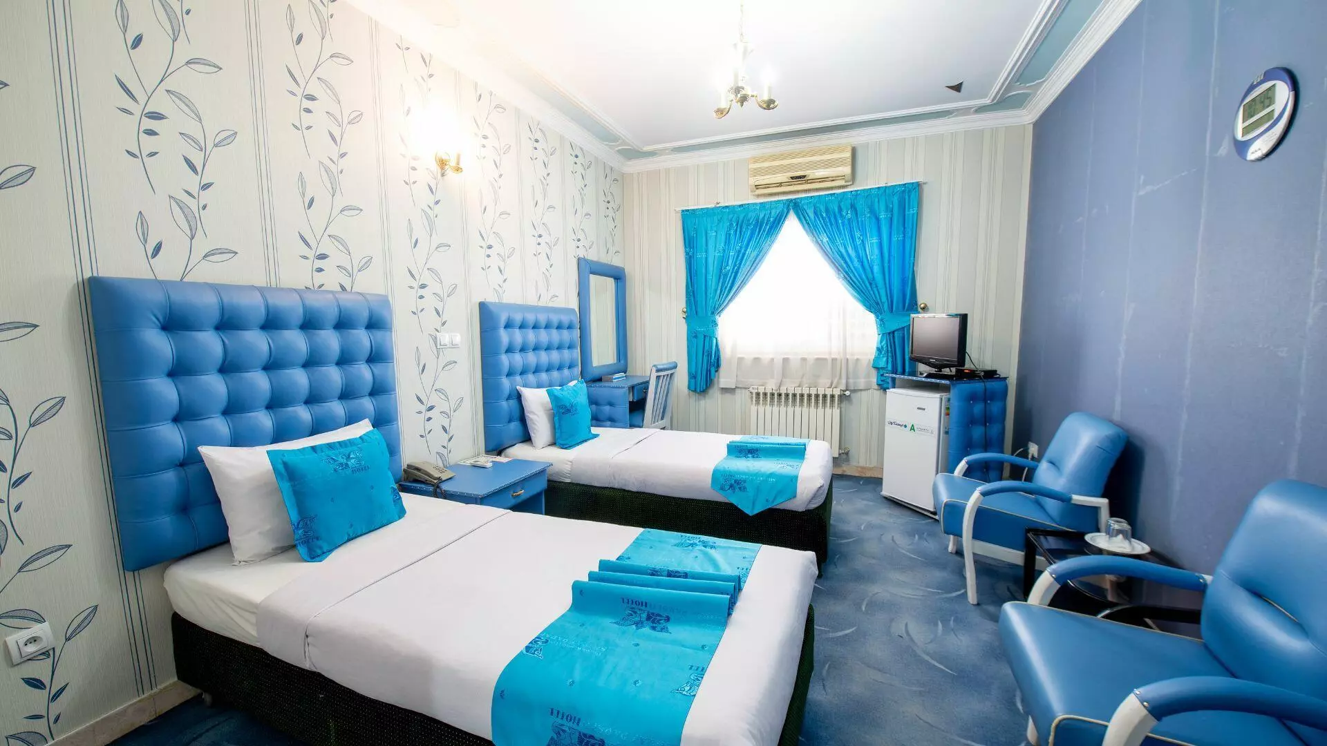Parseh Hotel
