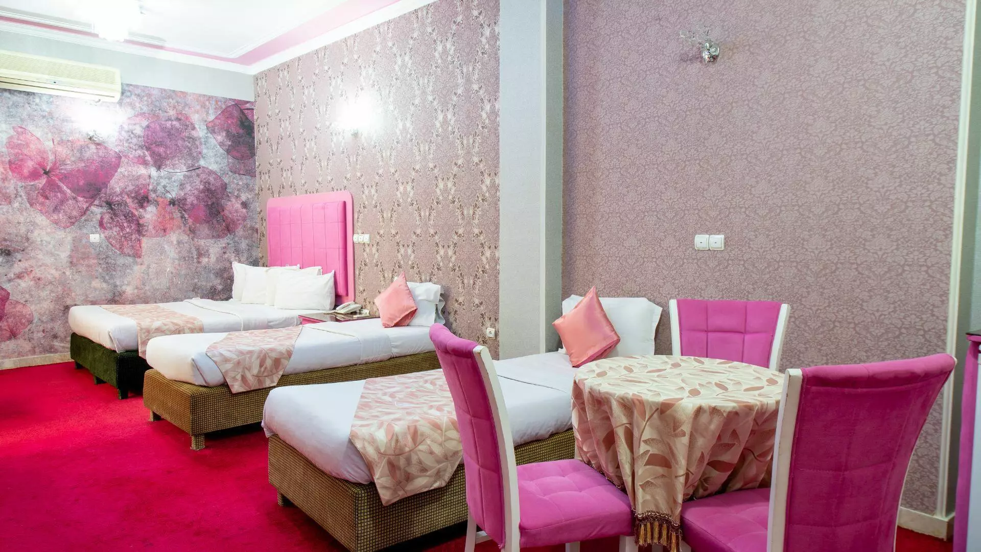 Parseh Hotel