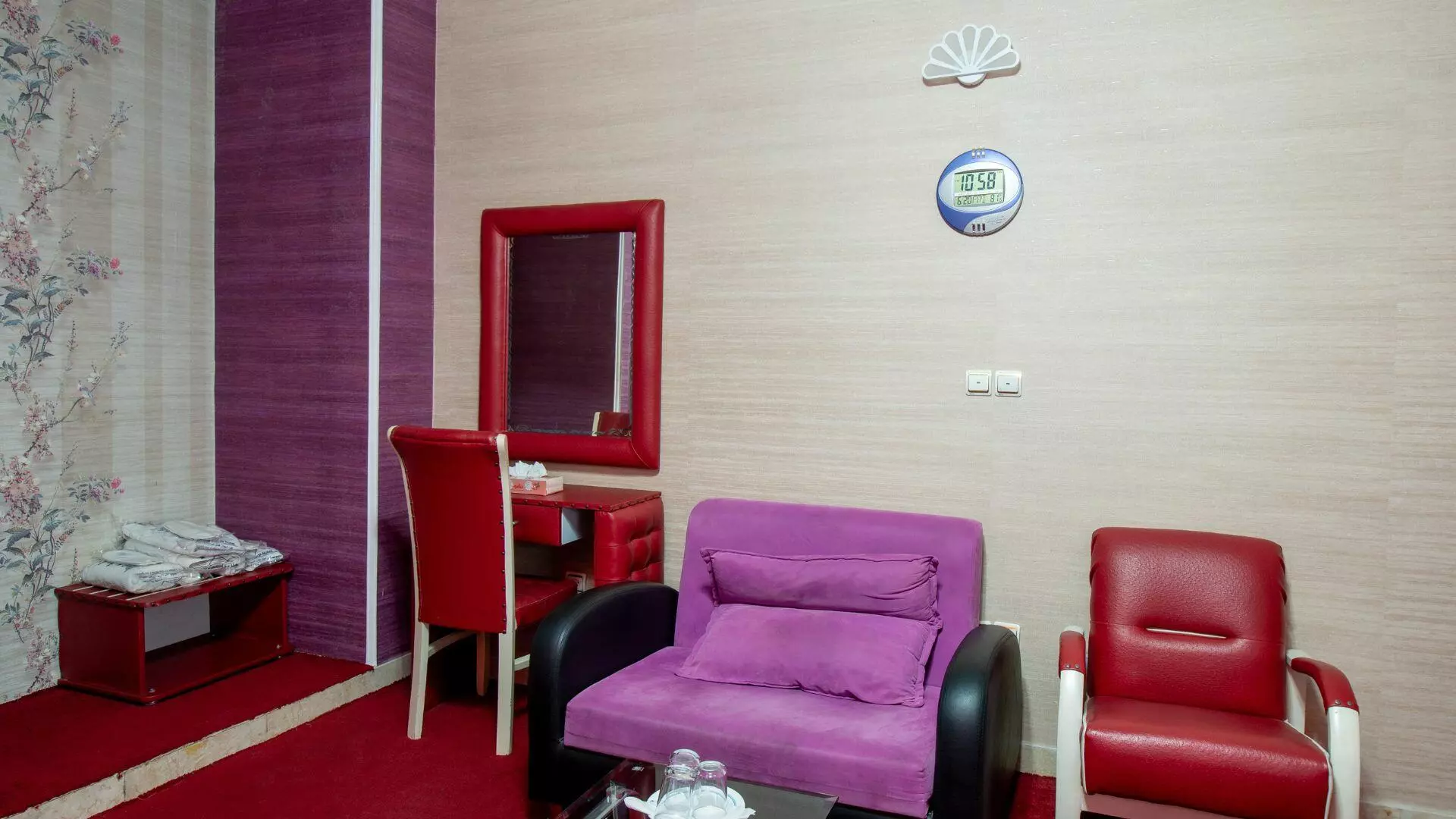 Parseh Hotel