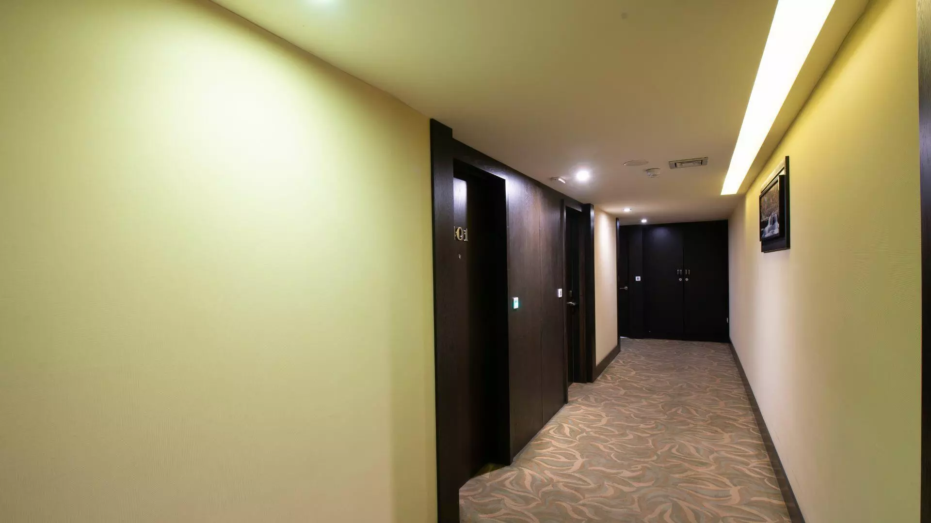 Shiraz Royal Hotel
