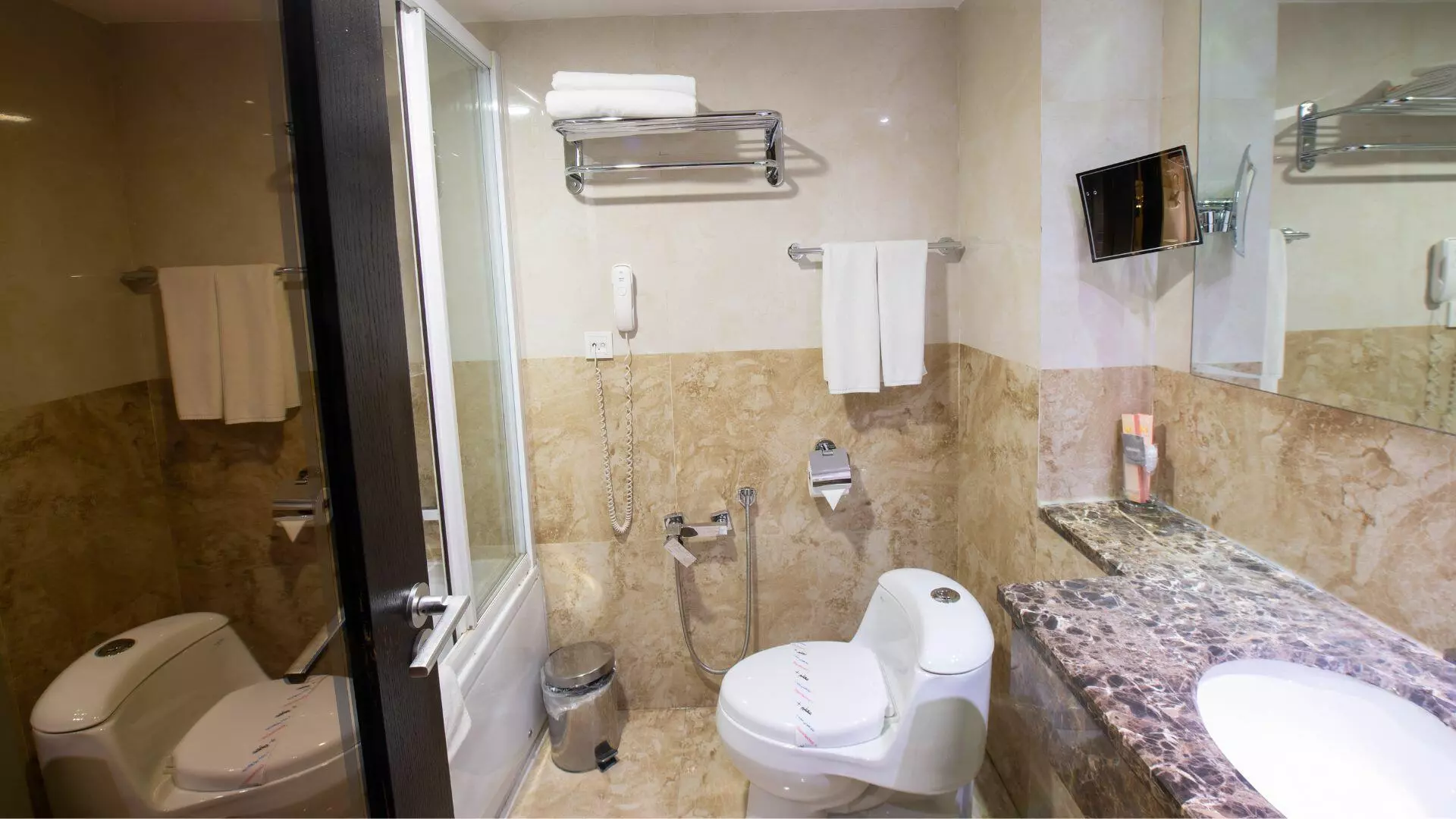 Shiraz Royal Hotel