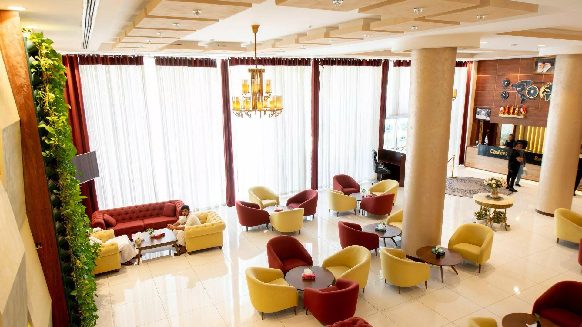 Shirazis Hotel