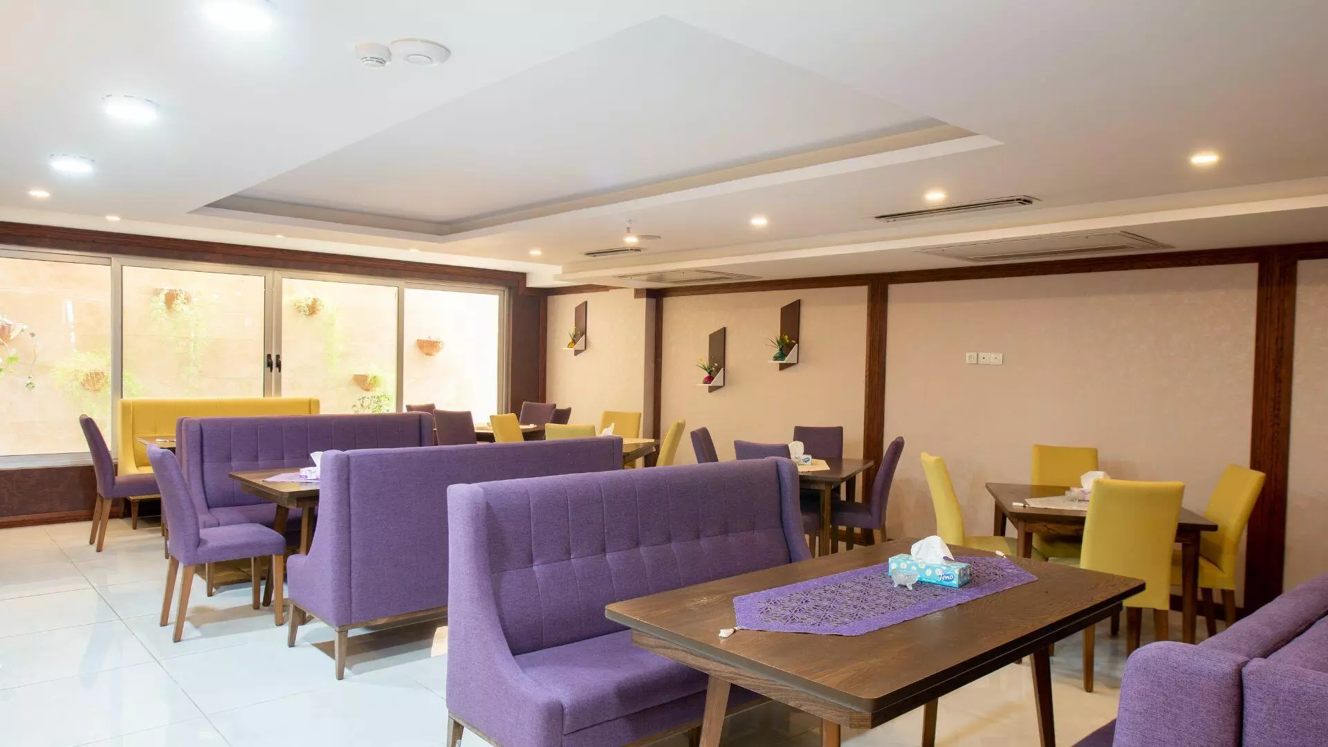 Shirazis Hotel