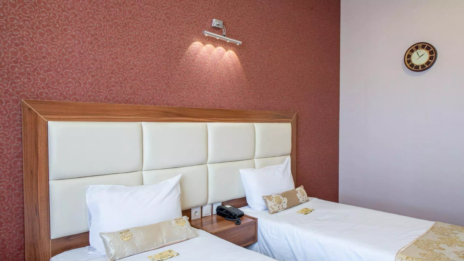 Beyn Ol Harameyn Hotel