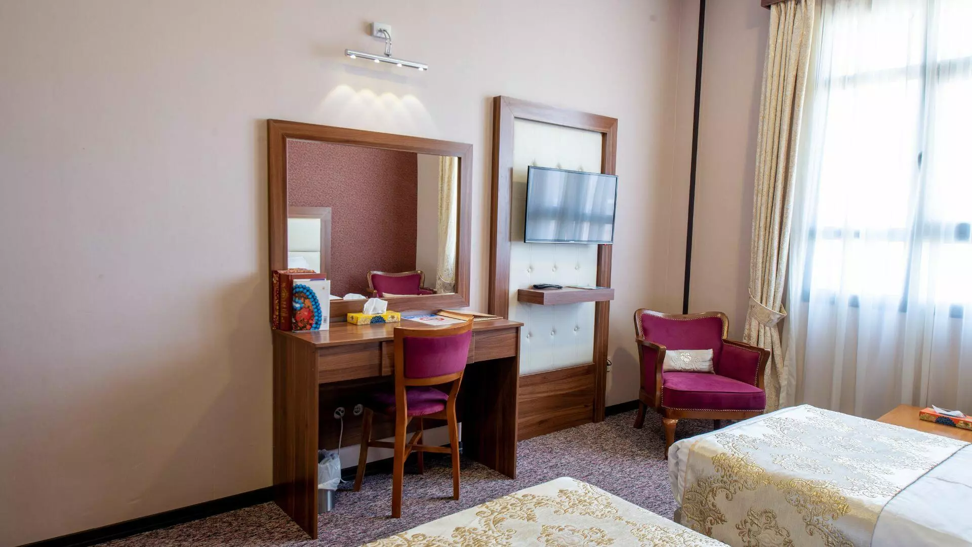 Beyn Ol Harameyn Hotel