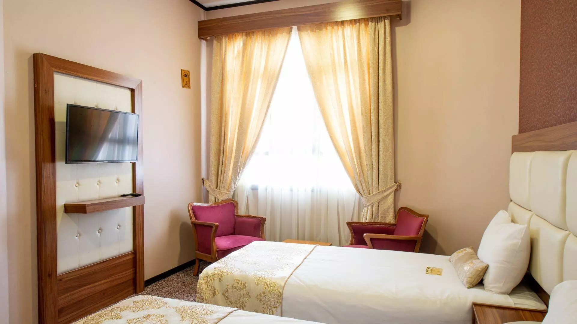 Beyn Ol Harameyn Hotel