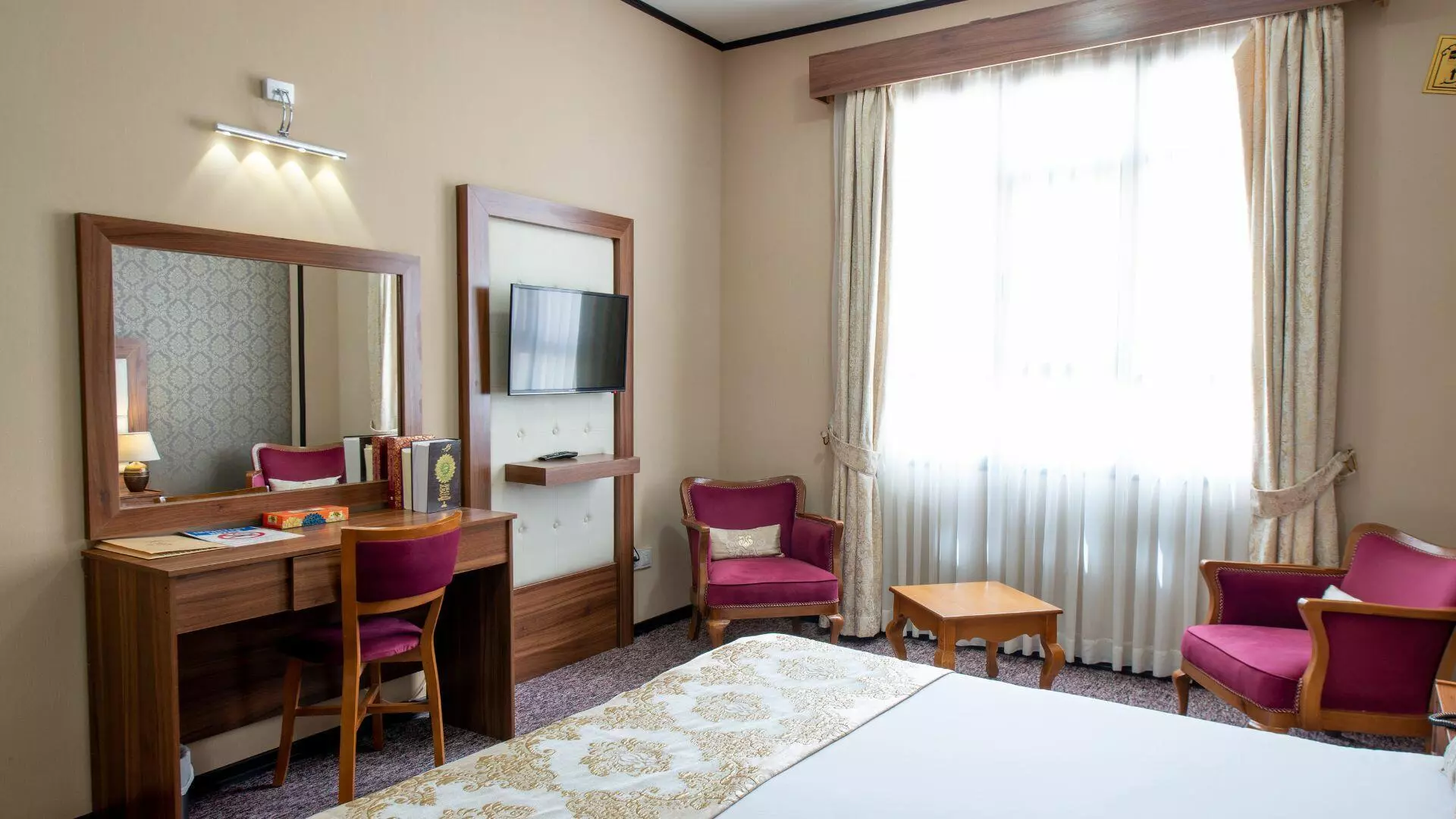 Beyn Ol Harameyn Hotel
