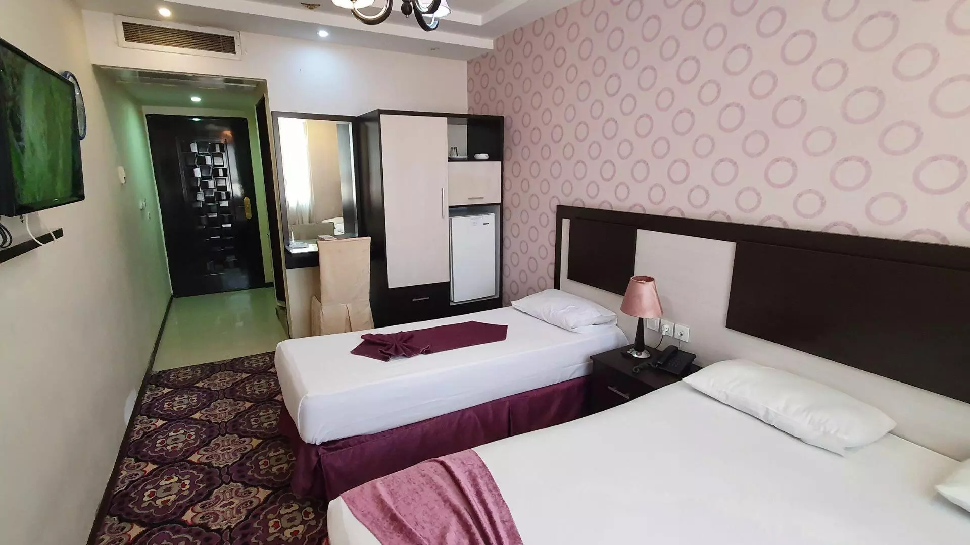 Seraj Hotel