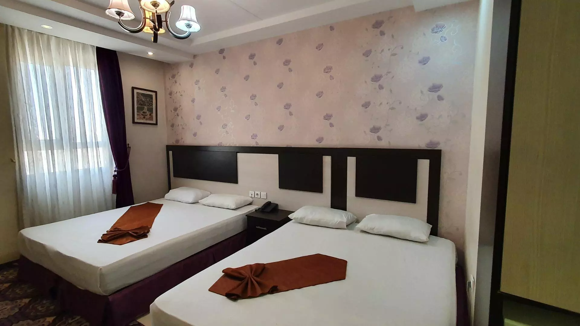 Seraj Hotel
