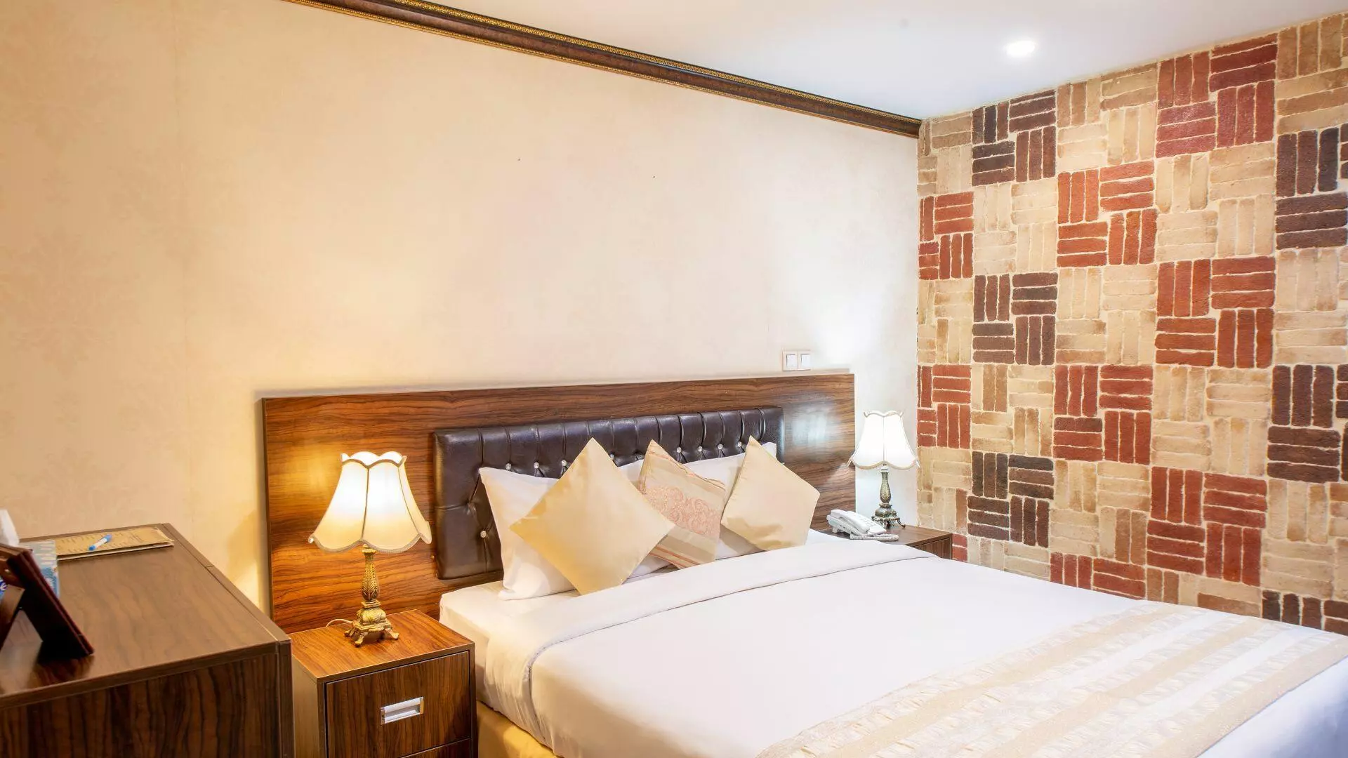 Karim Khan Hotel