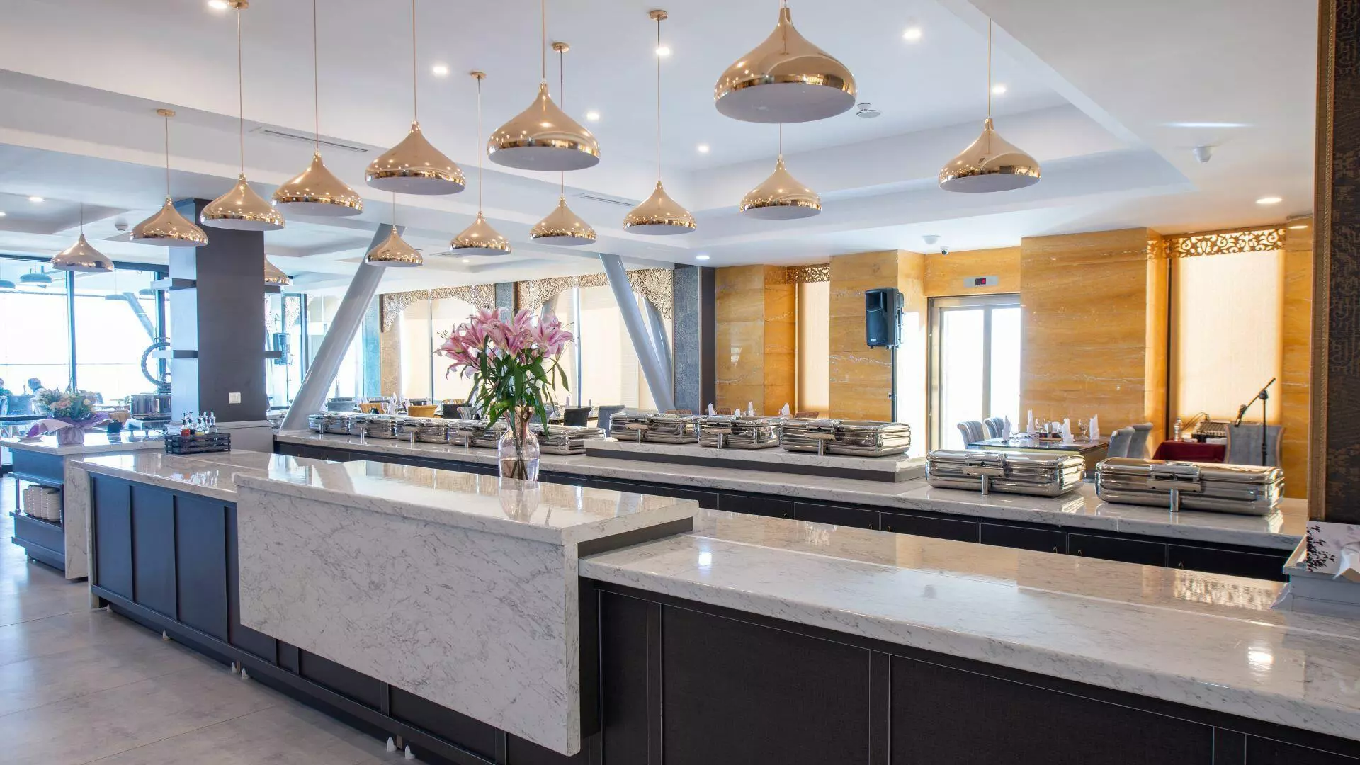 Chamran Grand Hotel
