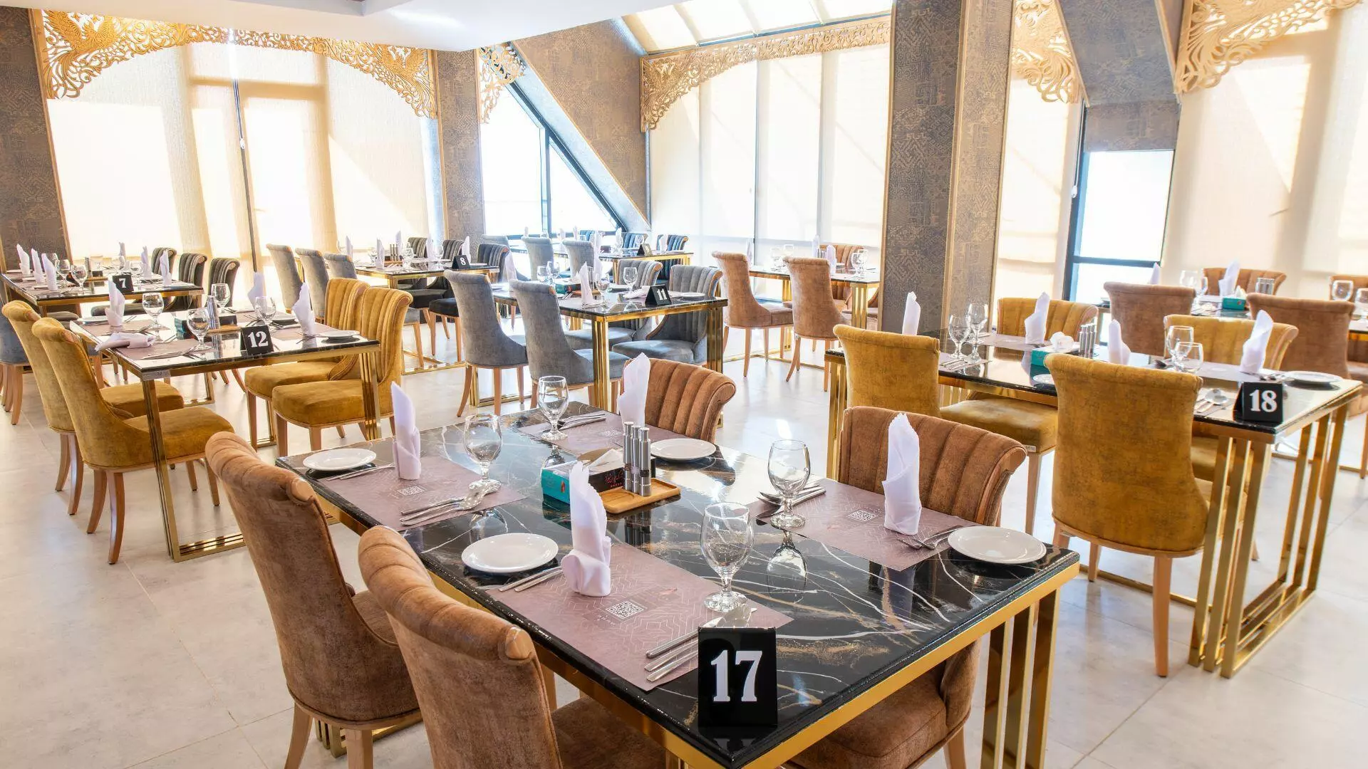 Chamran Grand Hotel