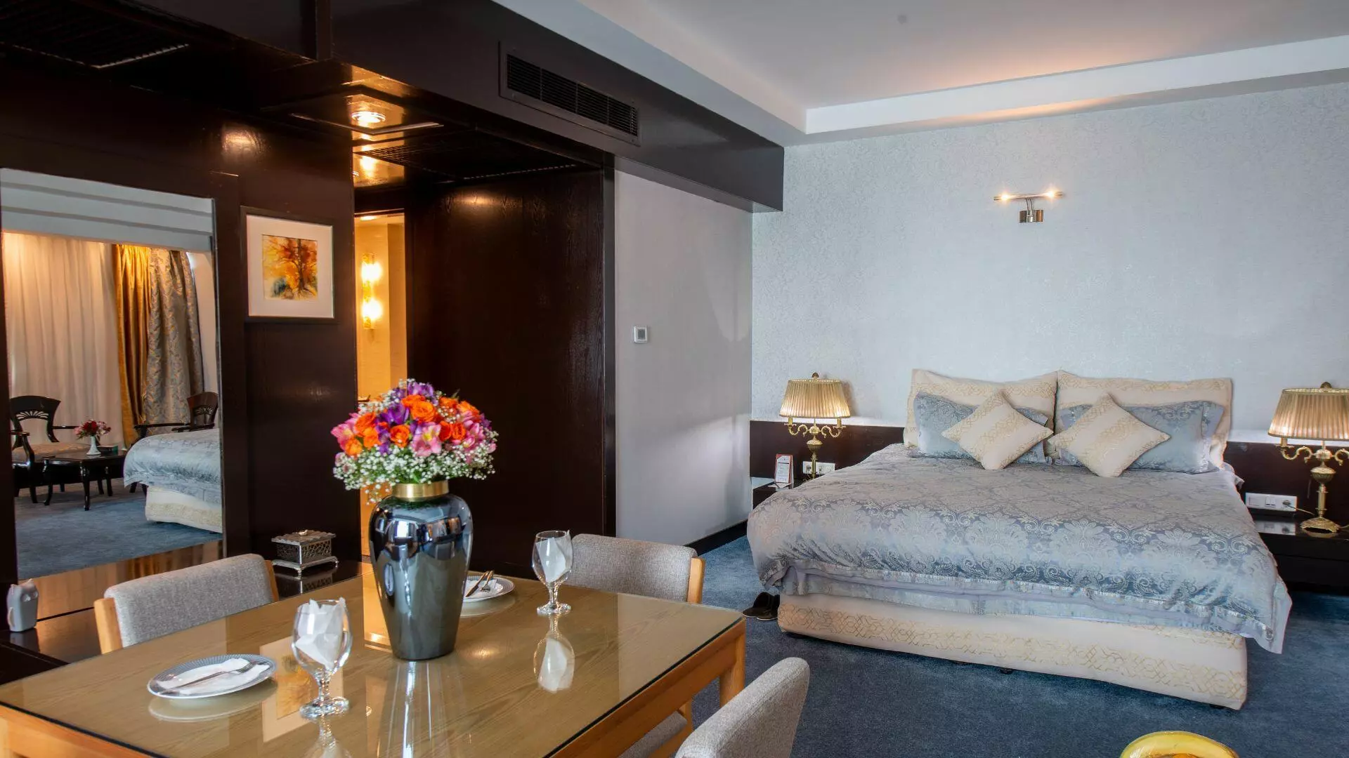 Chamran Grand Hotel